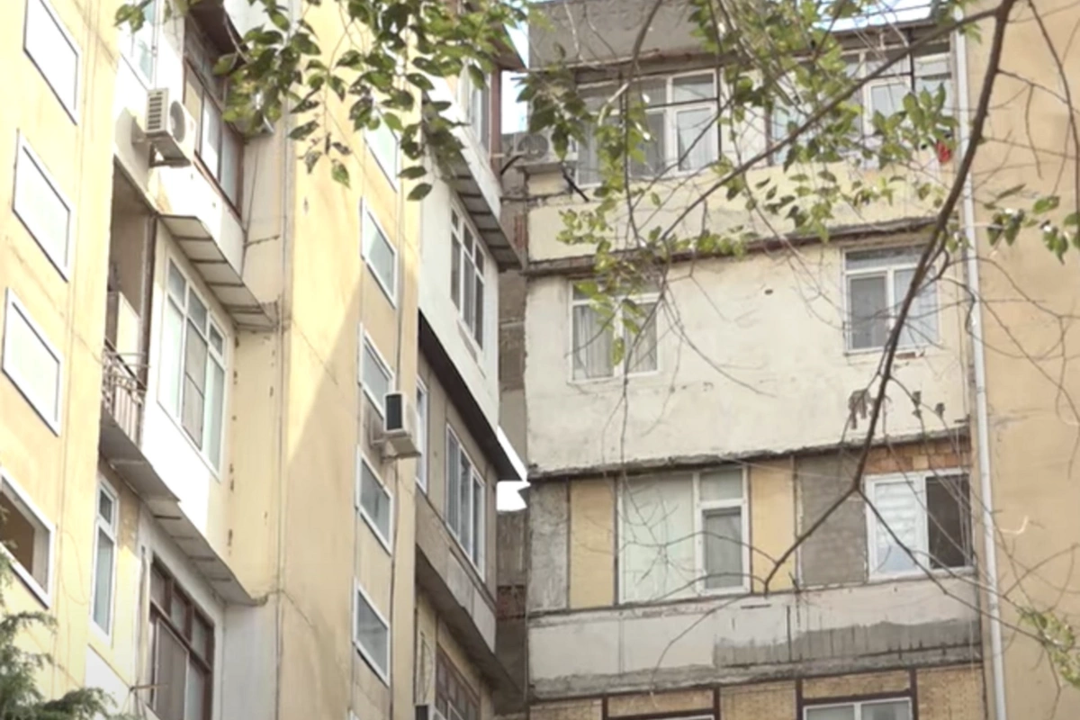Жалоба жителей Баку: здания представляют опасность