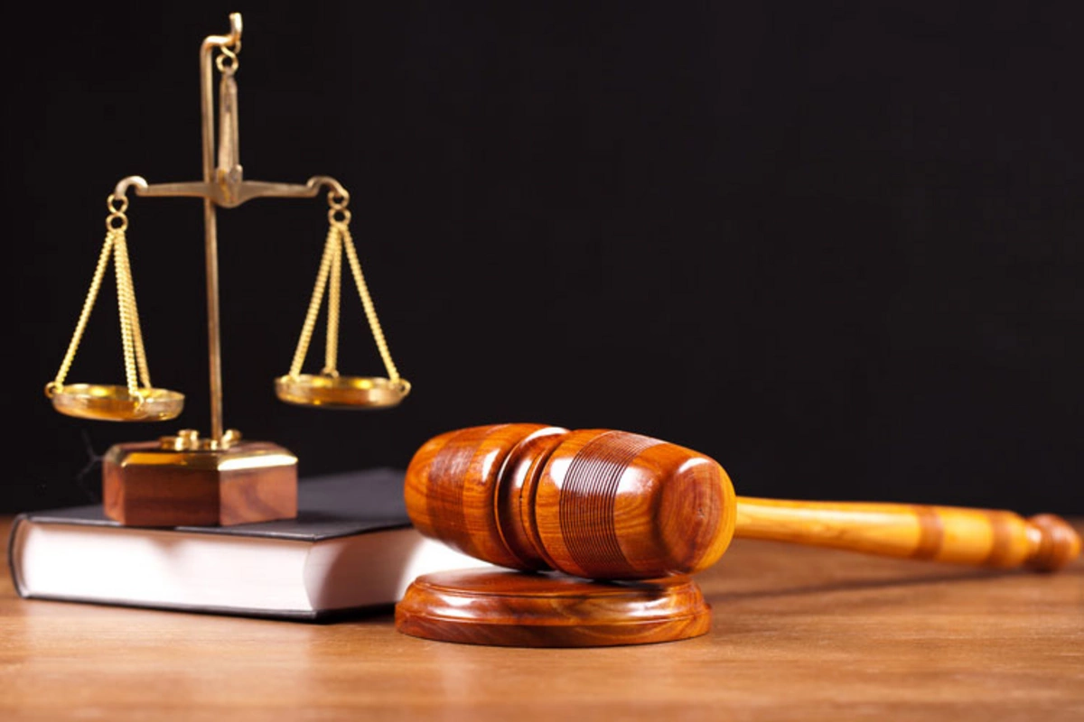 Qızlarını baxımsızlıqdan itirən valideynlərə 8 il həbs cəzası verildi