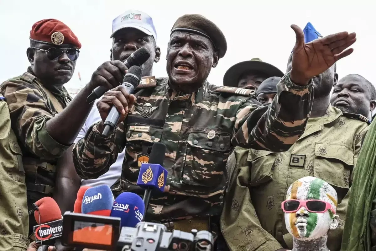 Niger Fransa ilə müharibəyə hazırlaşır