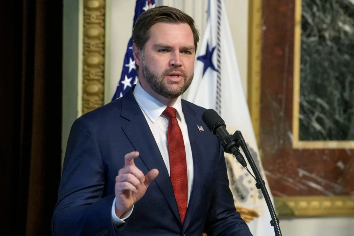 Вэнс: США ответят Ирану насилием за насилие