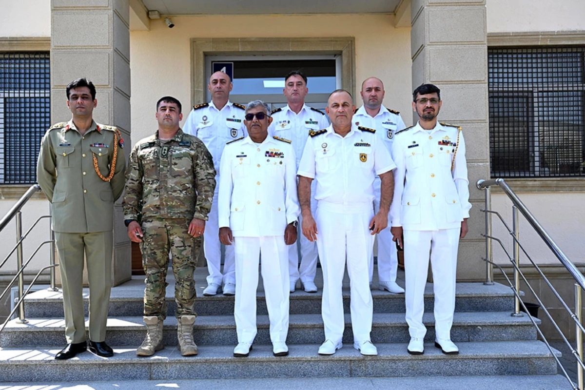 Müdafiə Nazirliyi həftəlik icmalını təqdim edib Müdafiə Nazirliyi həftəlik icmalını təqdim edib