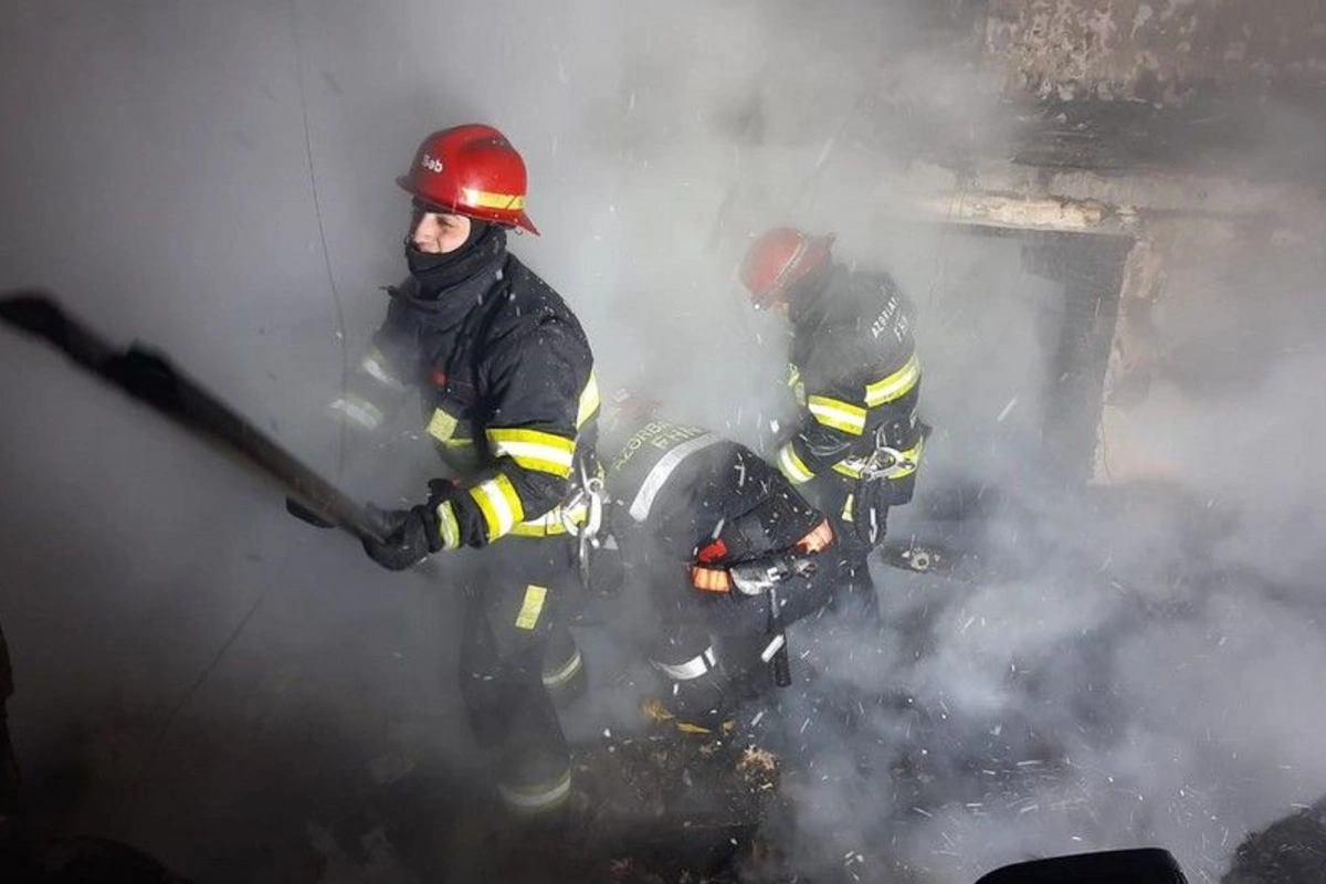Bakıda yataqxanada yanğın olub, bir nəfər xəsarət alıb