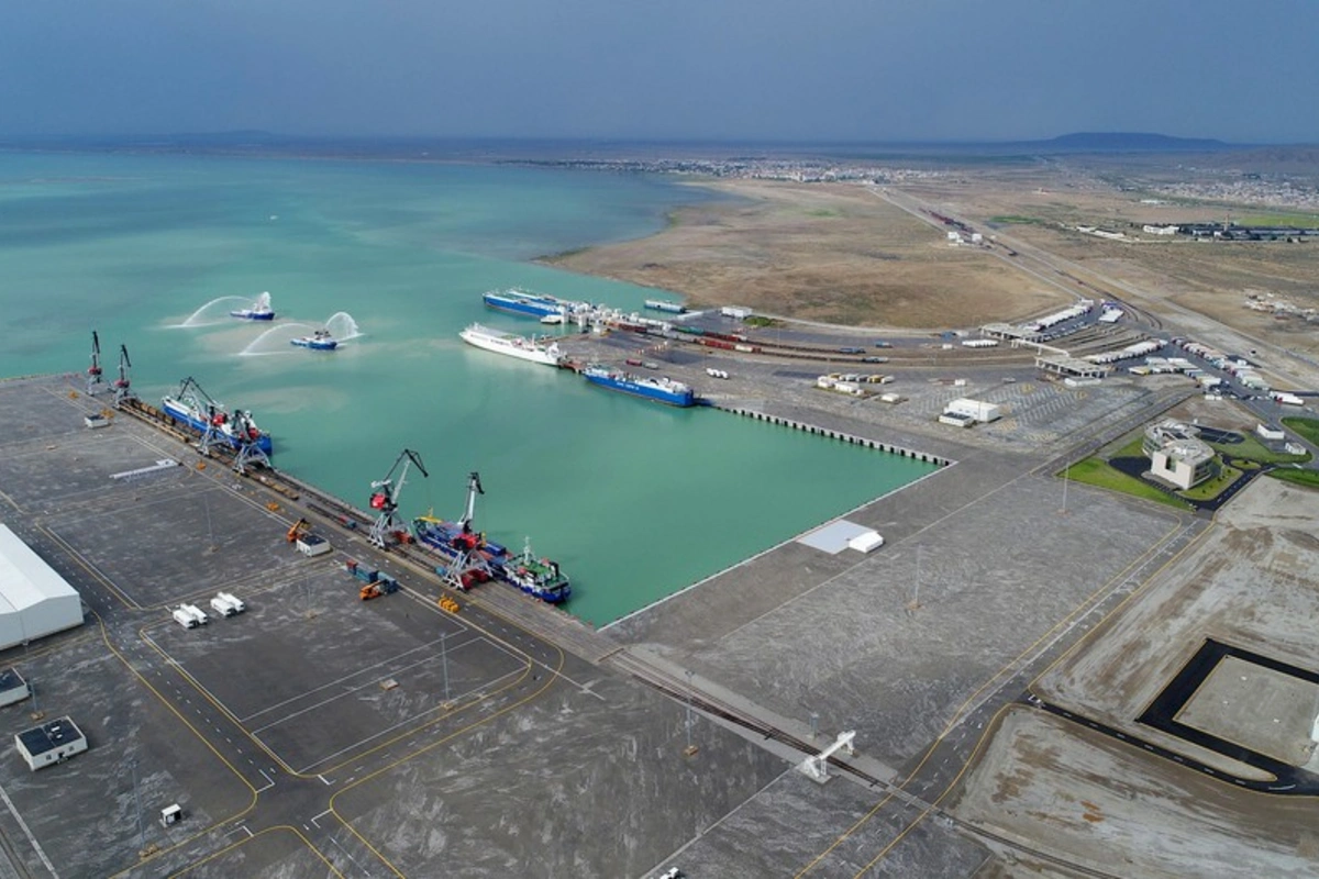 Bakı Beynəlxalq Dəniz Ticarət Limanının nizamnamə kapitalı 20 milyon manat artırılır - SƏRƏNCAM Bakı Beynəlxalq Dəniz Ticarət Limanının nizamnamə kapitalı 20 milyon manat artırılır - SƏRƏNCAM