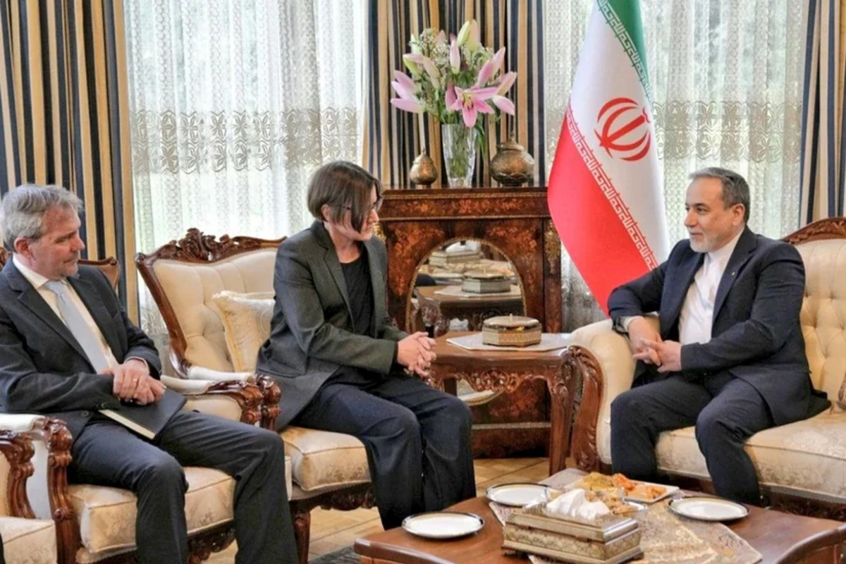 Abbas Əraqçi Cenevrədə BQXK-nın prezidenti ilə görüşüb