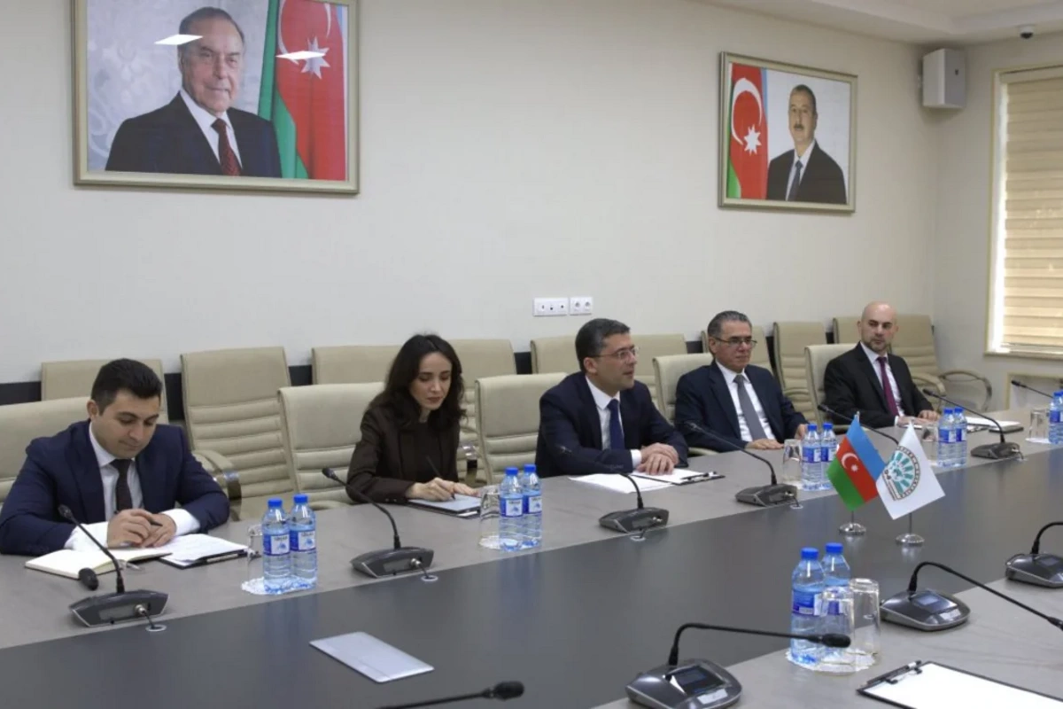 Medianın İnkişafı Agentliyində D-8 İqtisadi Əməkdaşlıq Təşkilatının Baş katibi ilə ikitərəfli görüş keçirilib
