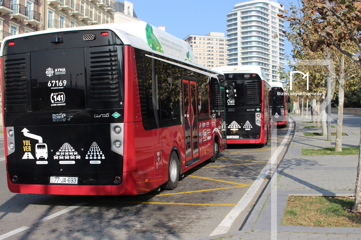 В Баку на маршруты выпущены дополнительные автобусы для снижения пассажирской нагрузки