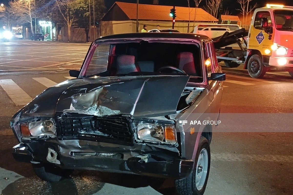 Gəncədə iki avtomobil toqquşub, 4 nəfər xəsarət alıb