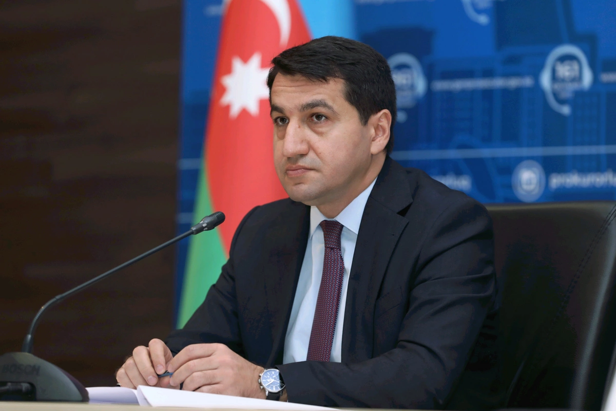Hikmət Hacıyev Ukrayna səfiri ilə strateji tərəfdaşlığın gücləndirilməsini müzakirə edib