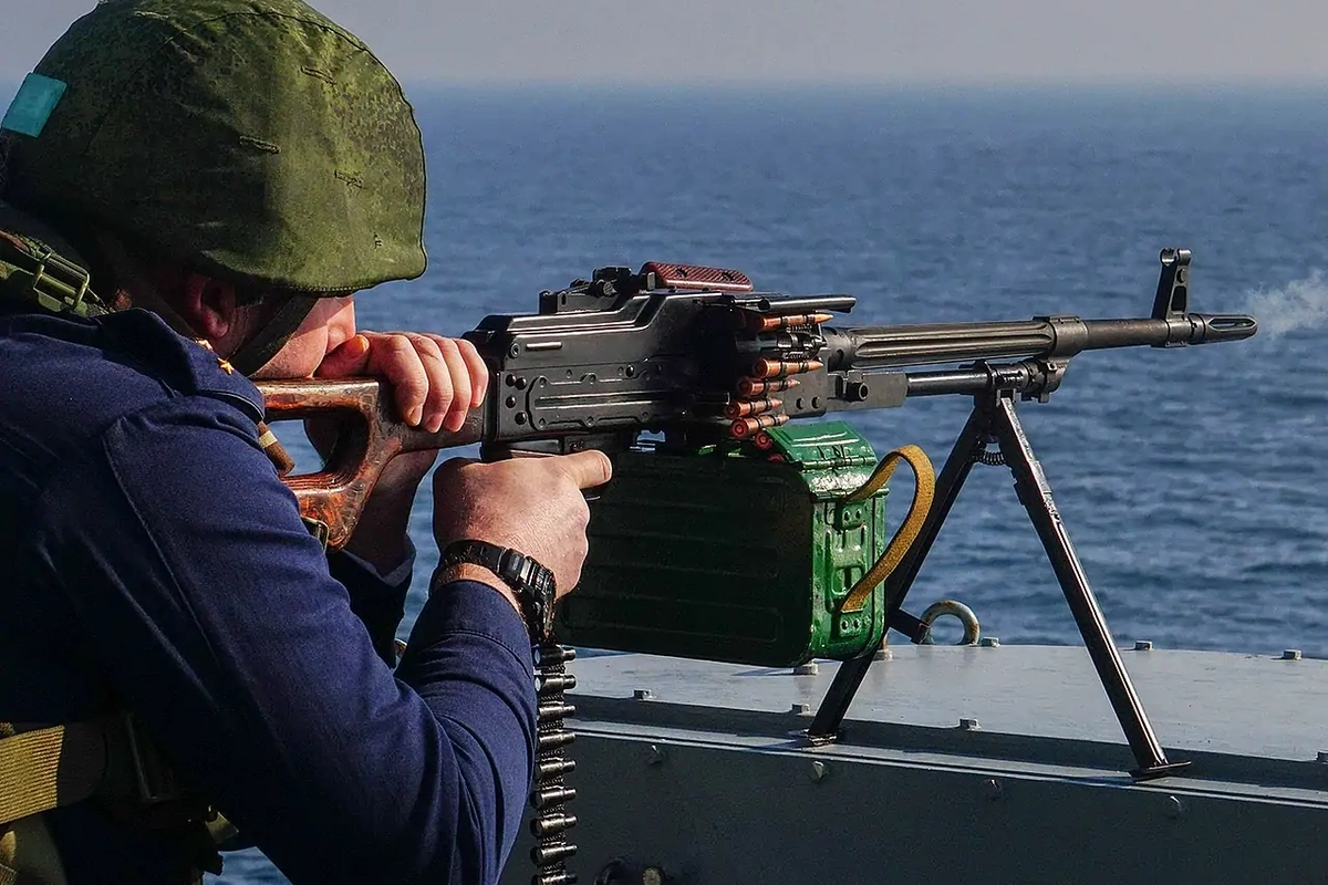 Qara dənizdə Ukraynaya məxsus pilotsuz kater vurulub