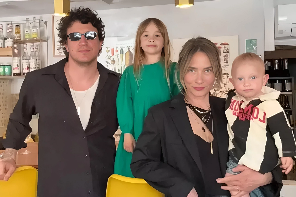 Məşhur aktrisa ailəsi ilə birlikdə Türkiyəni tərk edir