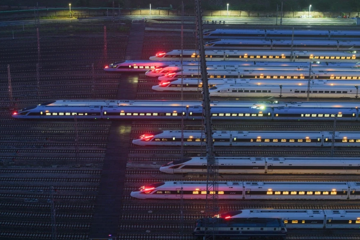 В Китае поезд сбил 11 человек