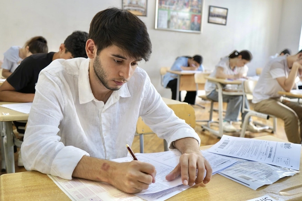 Abituriyentlər və valideynlərə VACİB MÜRACİƏT Abituriyentlər və valideynlərə VACİB MÜRACİƏT