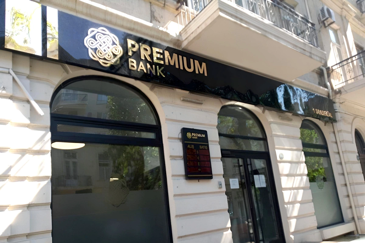 Cahangir Əsgərovun bankının sədri işdən çıxdı