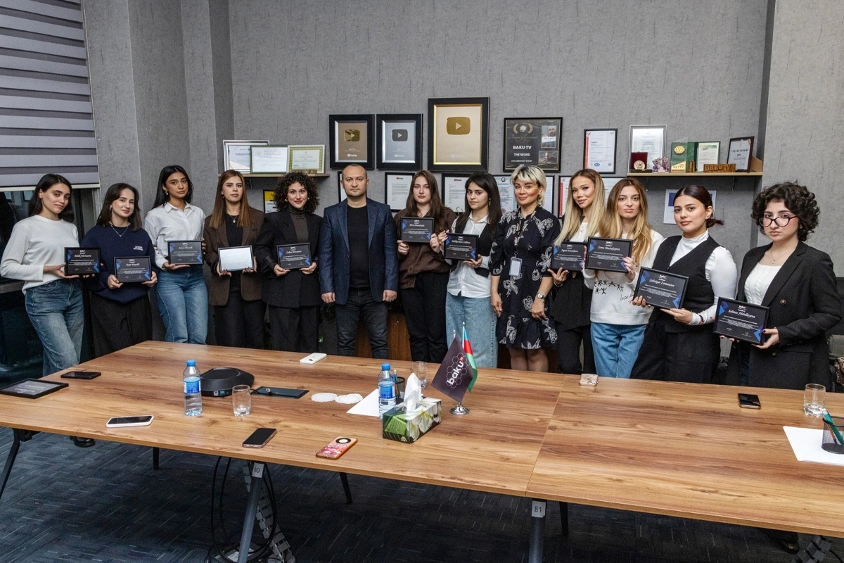 Baku TV-nin Rəqəmsal Media Məktəbində doqquzuncu qrup məzunlarına sertifikatlar təqdim olunub