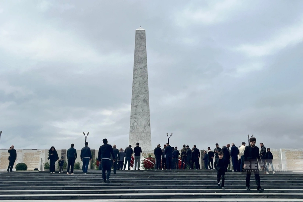 Hərbi Memorial Məzarlıqda 44 metrlik monumental abidə ucaldılıb