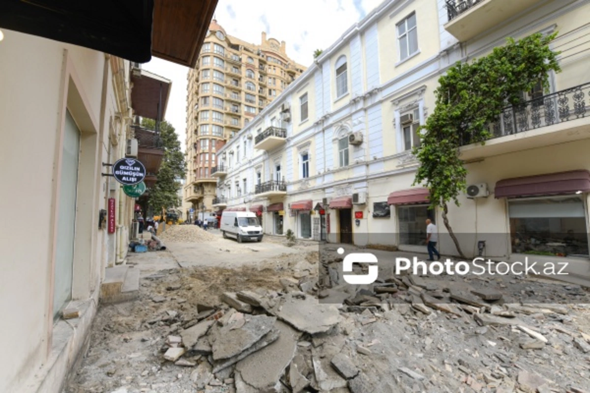 Bakının mərkəzindəki bəzi binalar sökülür