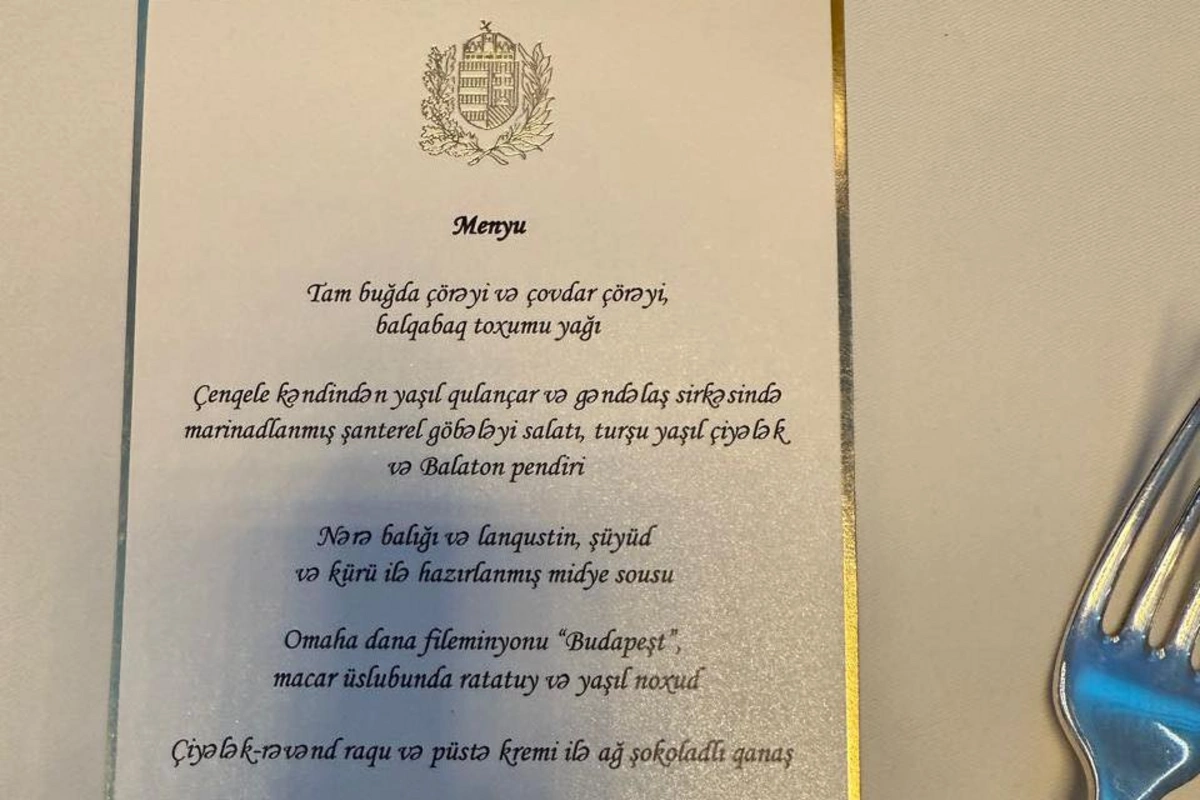 Prezidentlərə təqdim olunan yemək menyusu - FOTO Prezidentlərə təqdim olunan yemək menyusu - FOTO