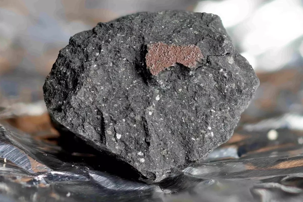 Marsdan su izləri: Black Beauty meteoritı analiz edilib
