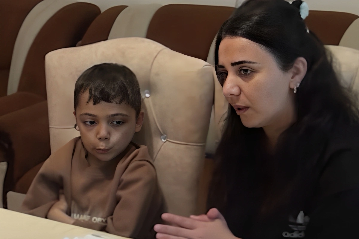 Talassemiyadan əziyyət çəkən azyaşlının anası DANIŞDI: Növbə bizə çatanadək uşaq ac-susuz qalır