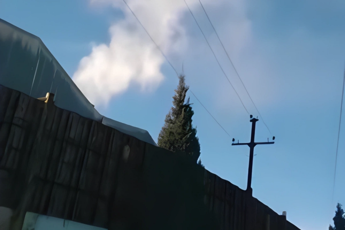 Abşeronda sakinlər zavoddan yayılan tüstü və səs-küydən ŞİKAYƏT EDİRLƏR