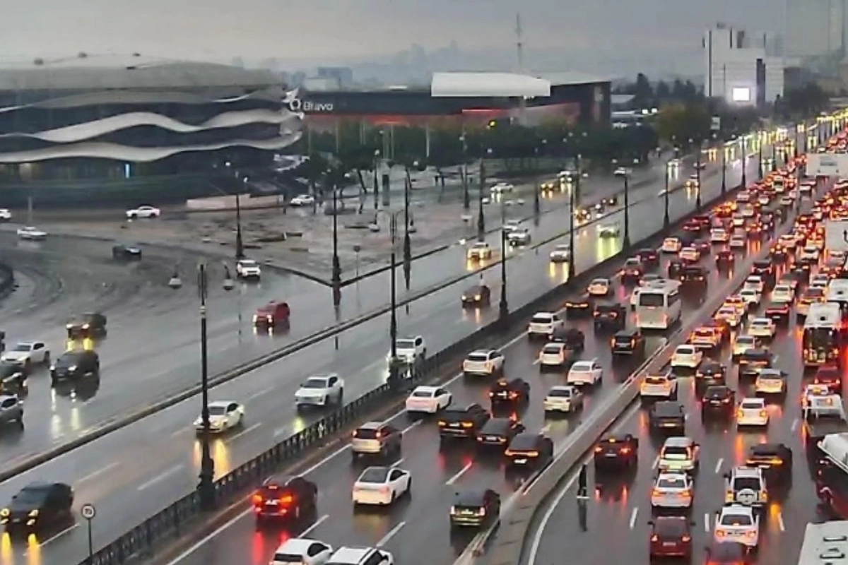 Bakıda bu yollarda sıxlıq var - SİYAHI