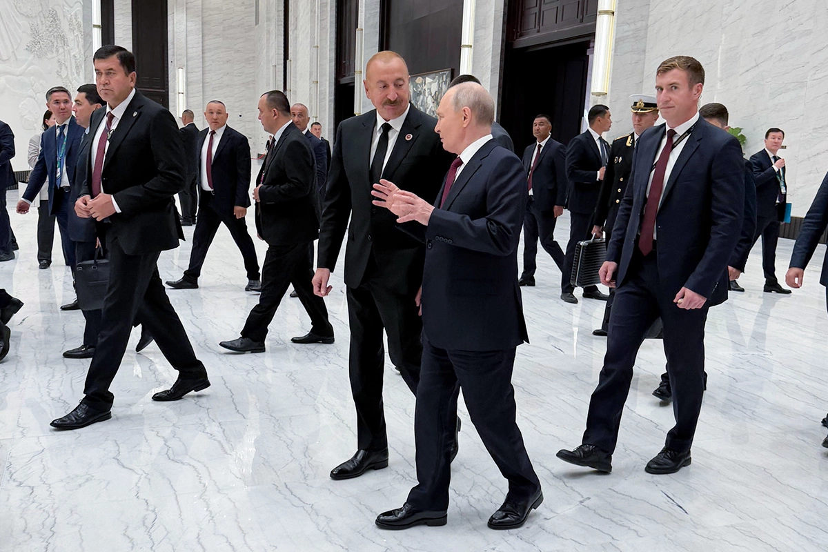 İlham Əliyev Bişkekdə Vladimir Putinlə ayaqüstü görüş keçiriblər
