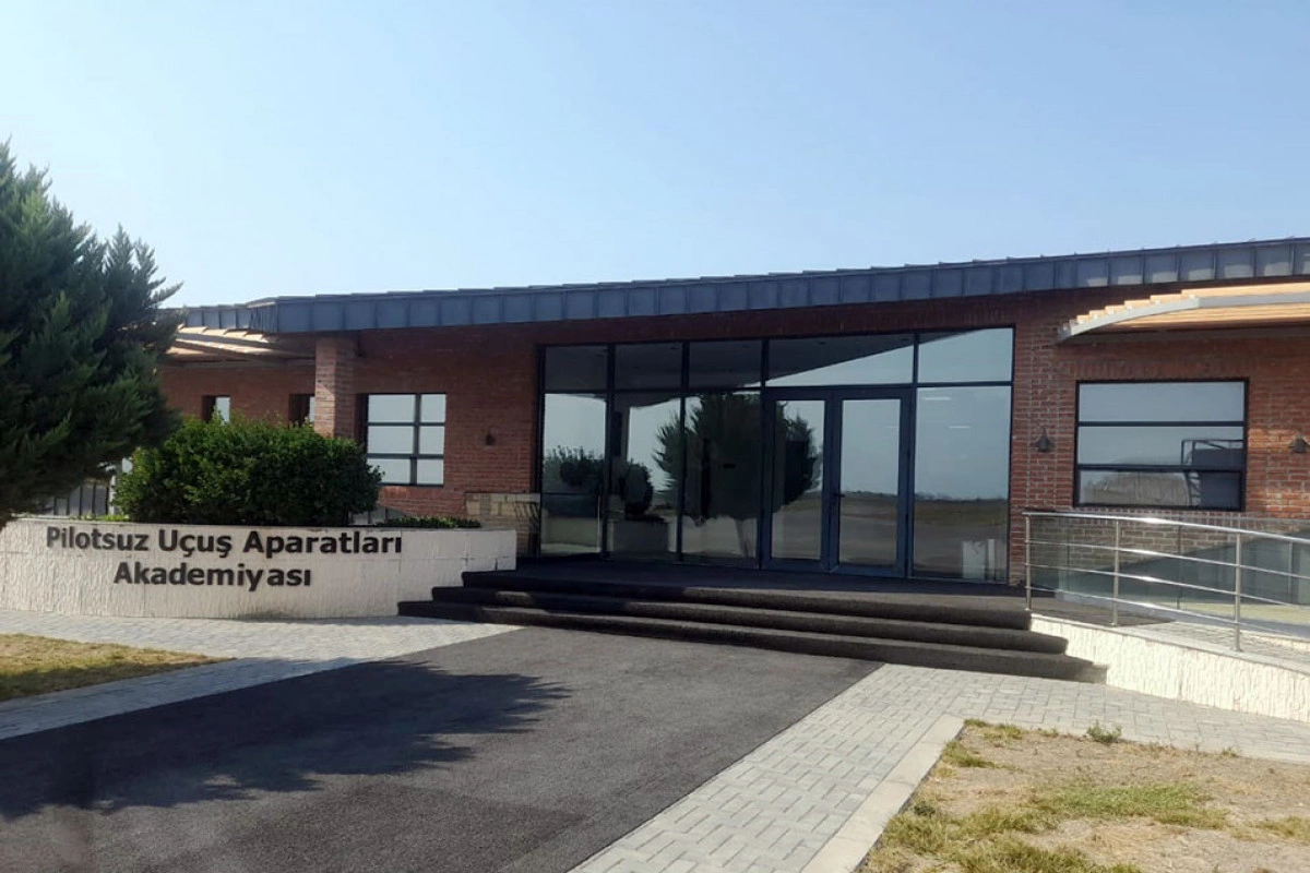 PUA Akademiyasının buraxılış mərasimi keçirilib