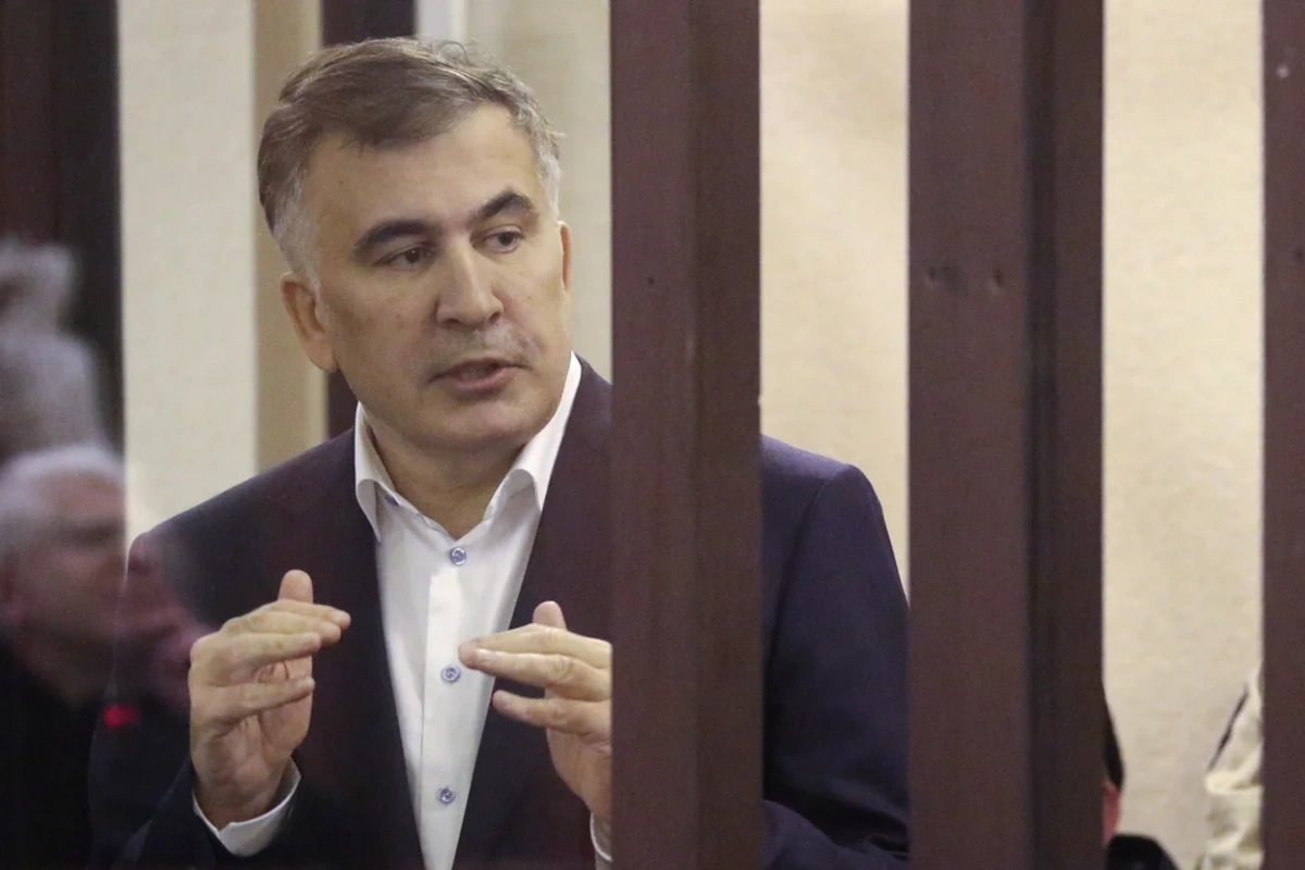 Məhkəmə Saakaşvili ilə bağlı hökmü qüvvədə saxlayıb