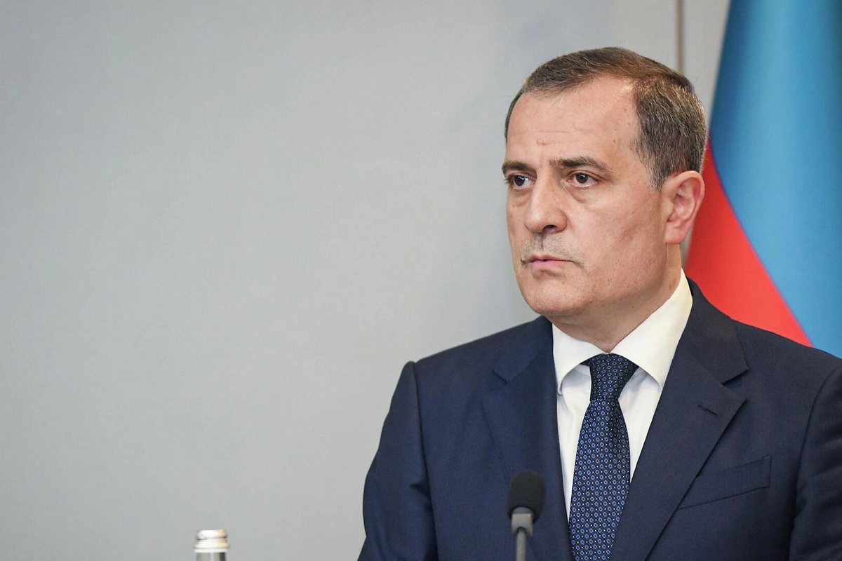 Ceyhun Bayramov Əlcəzairə rəsmi səfərə gedib