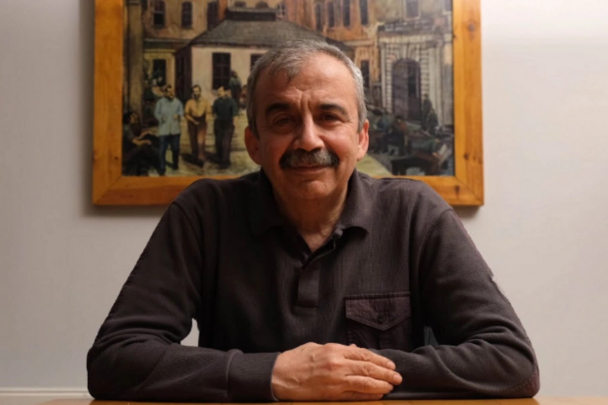 Sırrı Süreyya Önder vəfat edib