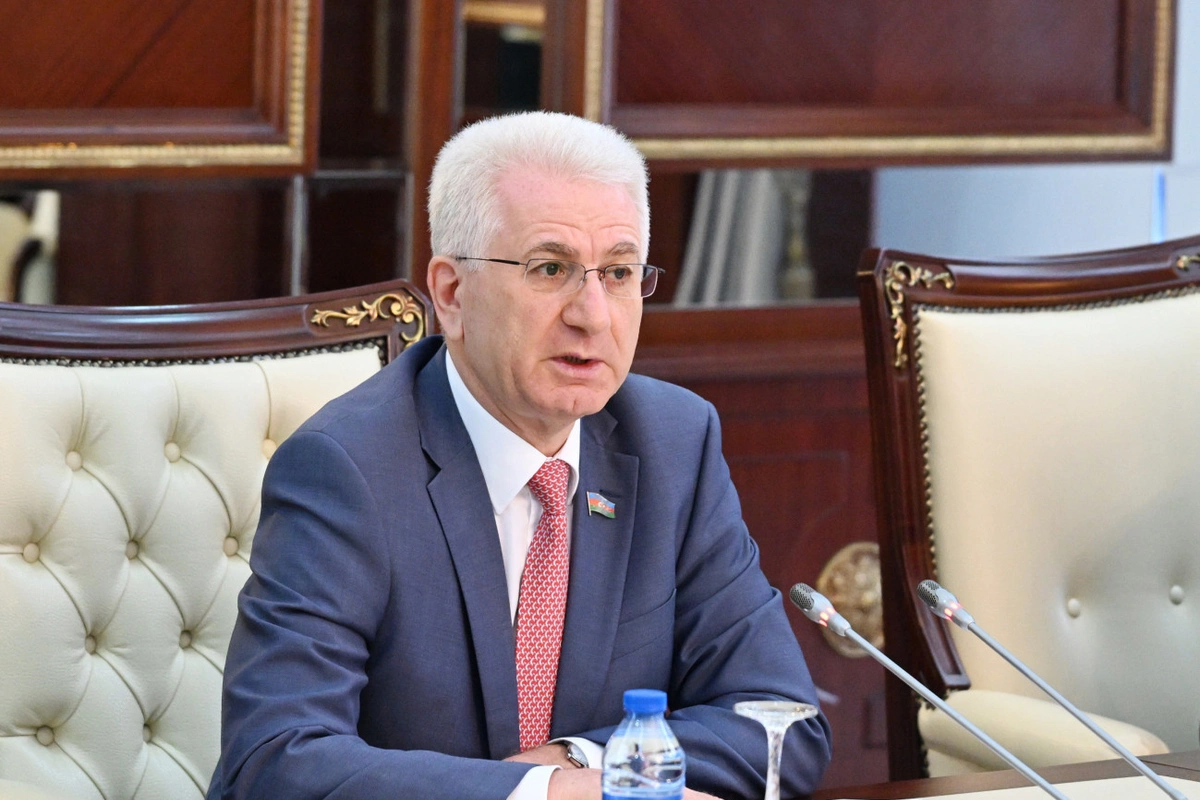 Deputata ağır itki üz verdi