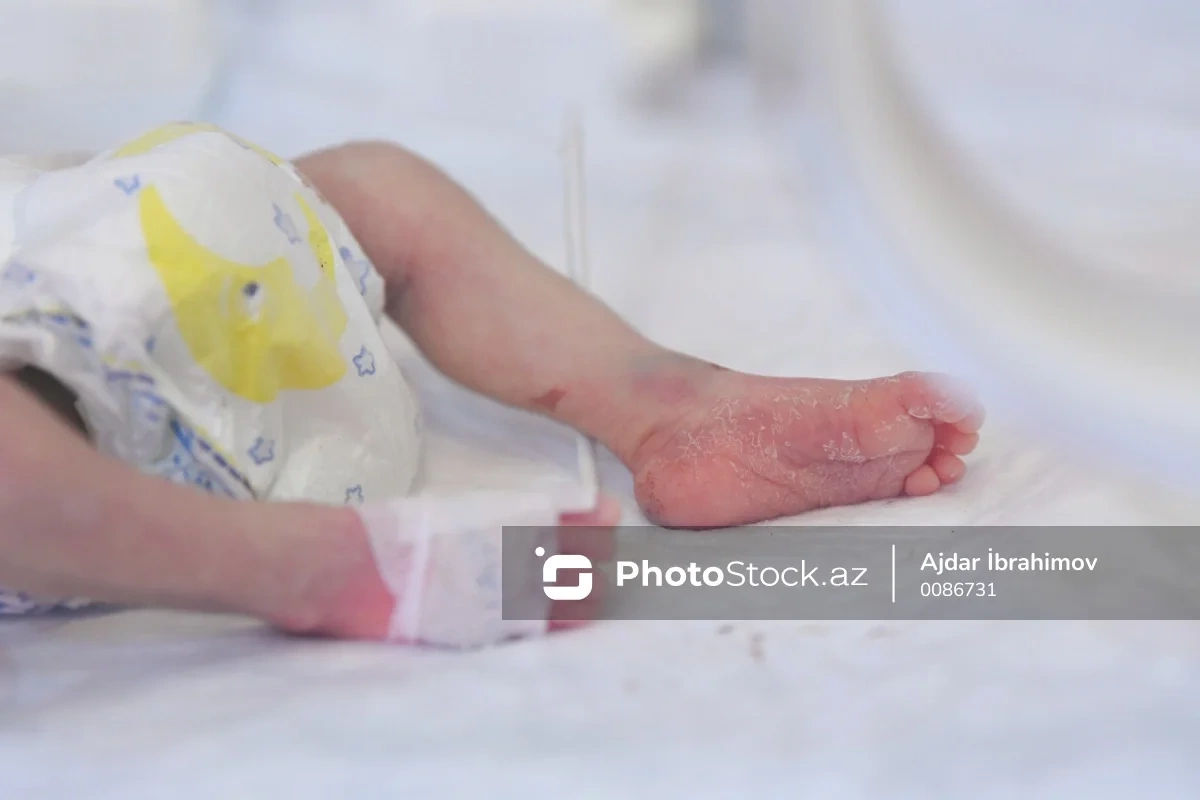 Azərbaycanda hər gün 32 uşaq nikahdankənar doğulur