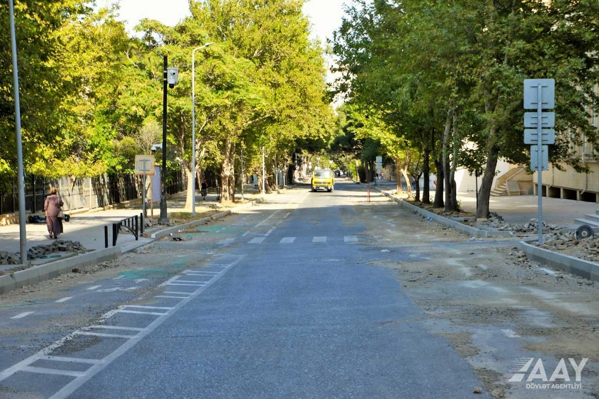 Bakının Məmməd Rahim küçəsində təmir işlərinə başlanılıb Bakının Məmməd Rahim küçəsində təmir işlərinə başlanılıb
