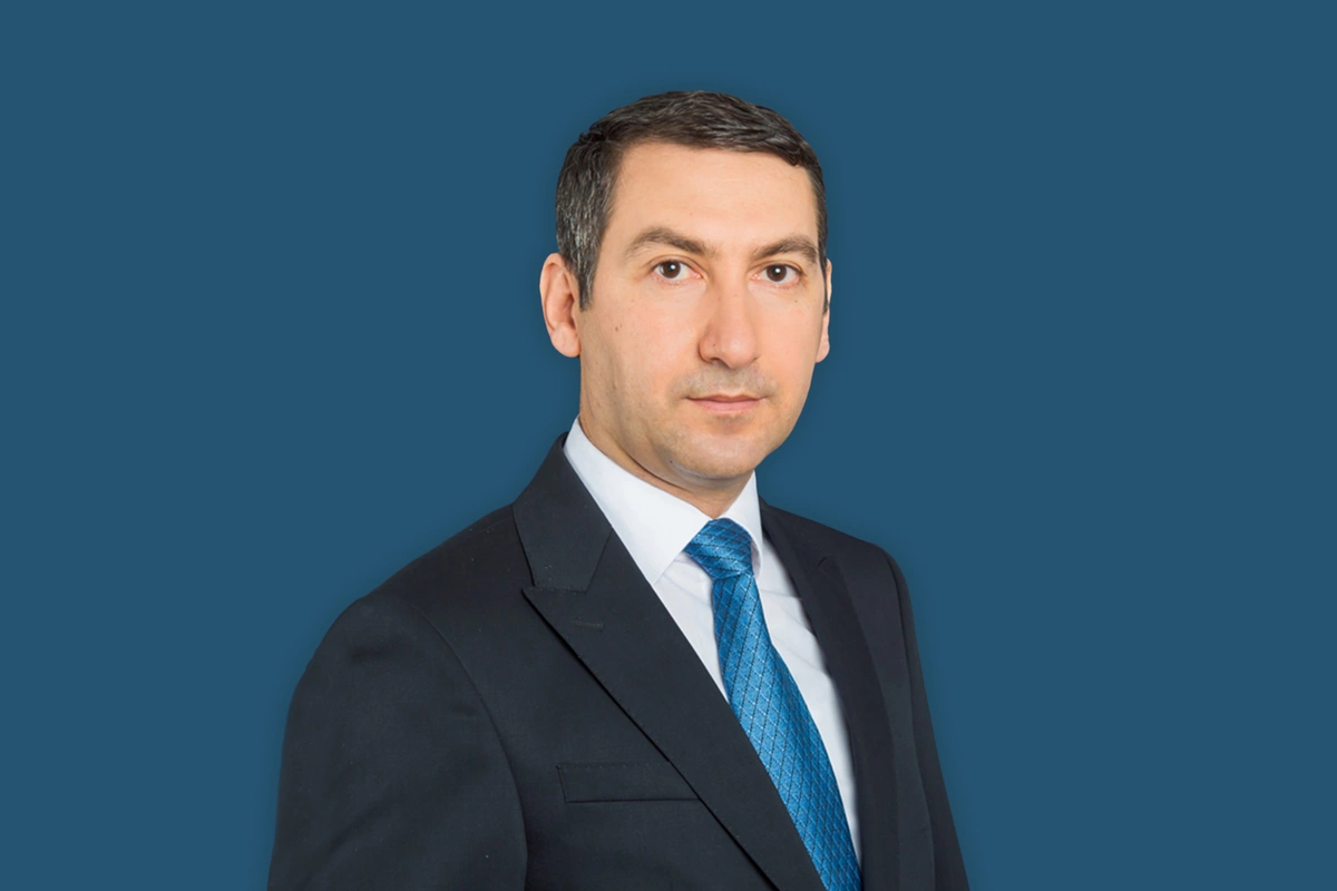 Prezident ona general rütbəsi verib birinci müavin təyin etdi