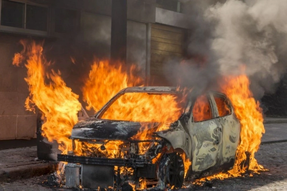 Kürdəmirdə Hyundai yandı Kürdəmirdə Hyundai yandı