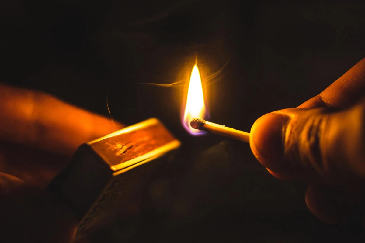 Qadının üzərinə benzin töküb yandıran sevgilisi: Ona başqası ilə ailə həyatı qurmaq istədiyimi bildirdim