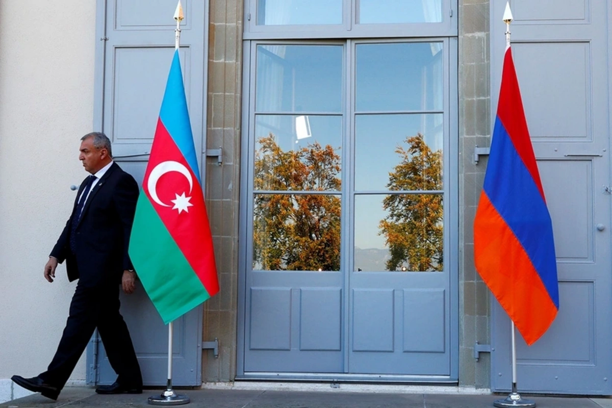İrəvanda Ermənistan və Azərbaycan nümayəndələri arasında dəyirmi masa keçirilib İrəvanda Ermənistan və Azərbaycan nümayəndələri arasında dəyirmi masa keçirilib