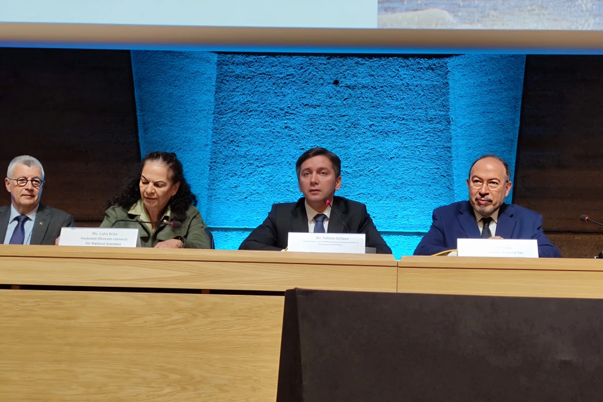 Yalçın Rəfiyev UNESCO-nun iqlim konfransında iştirak edib Yalçın Rəfiyev UNESCO-nun iqlim konfransında iştirak edib