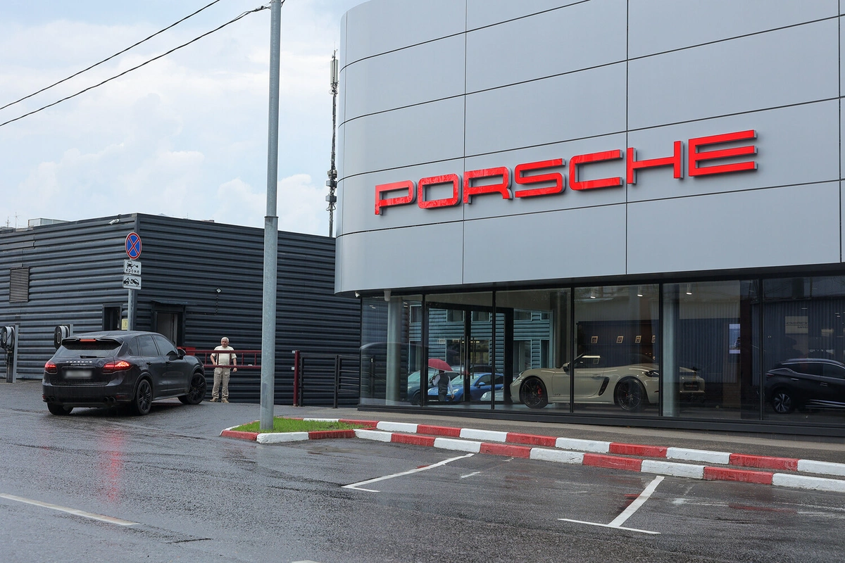 Porsche son qərarı verdi - Rusiyanı tərk etməyəcək