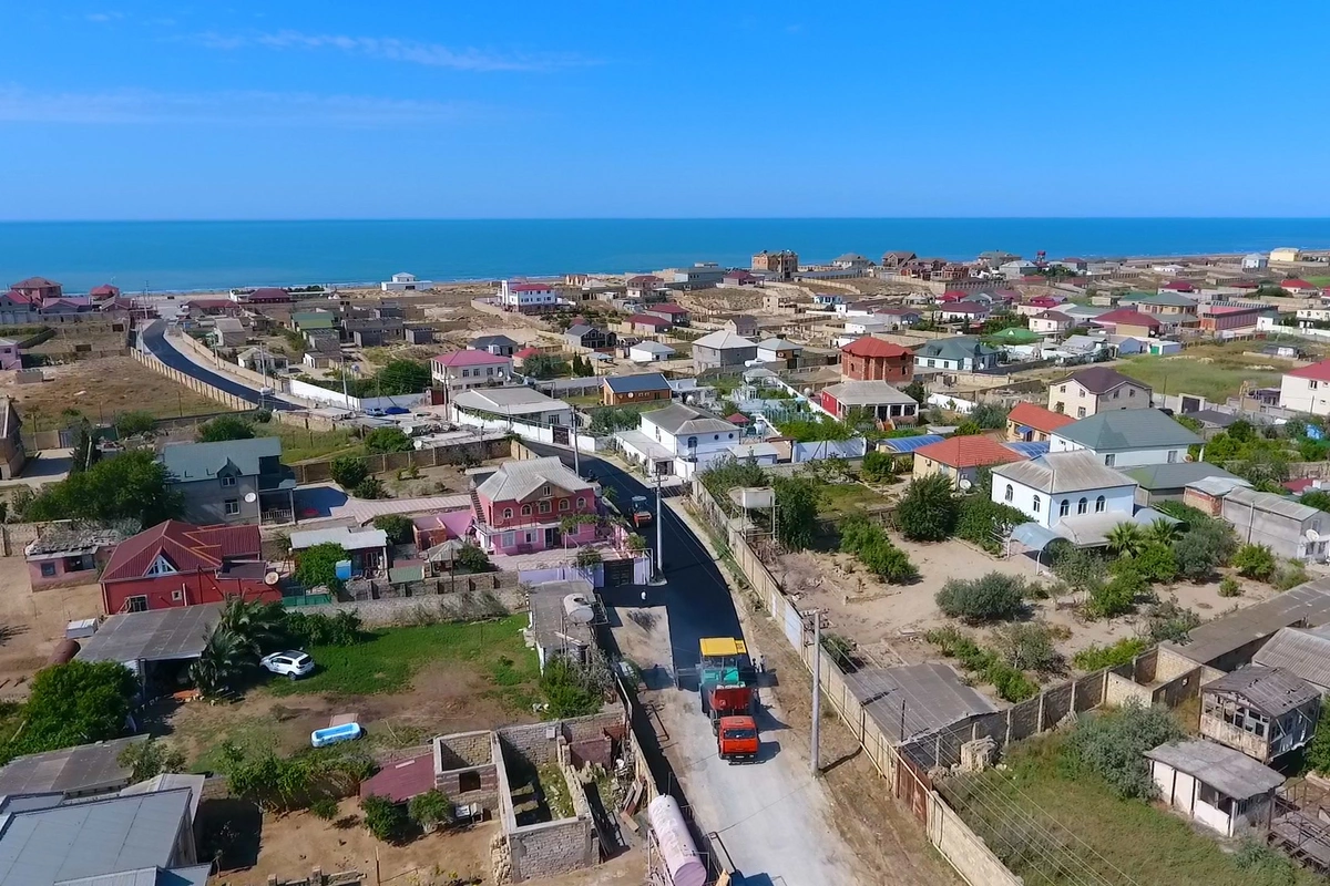 Pirşağı sakini: Camaat buradan qayıqla gedir