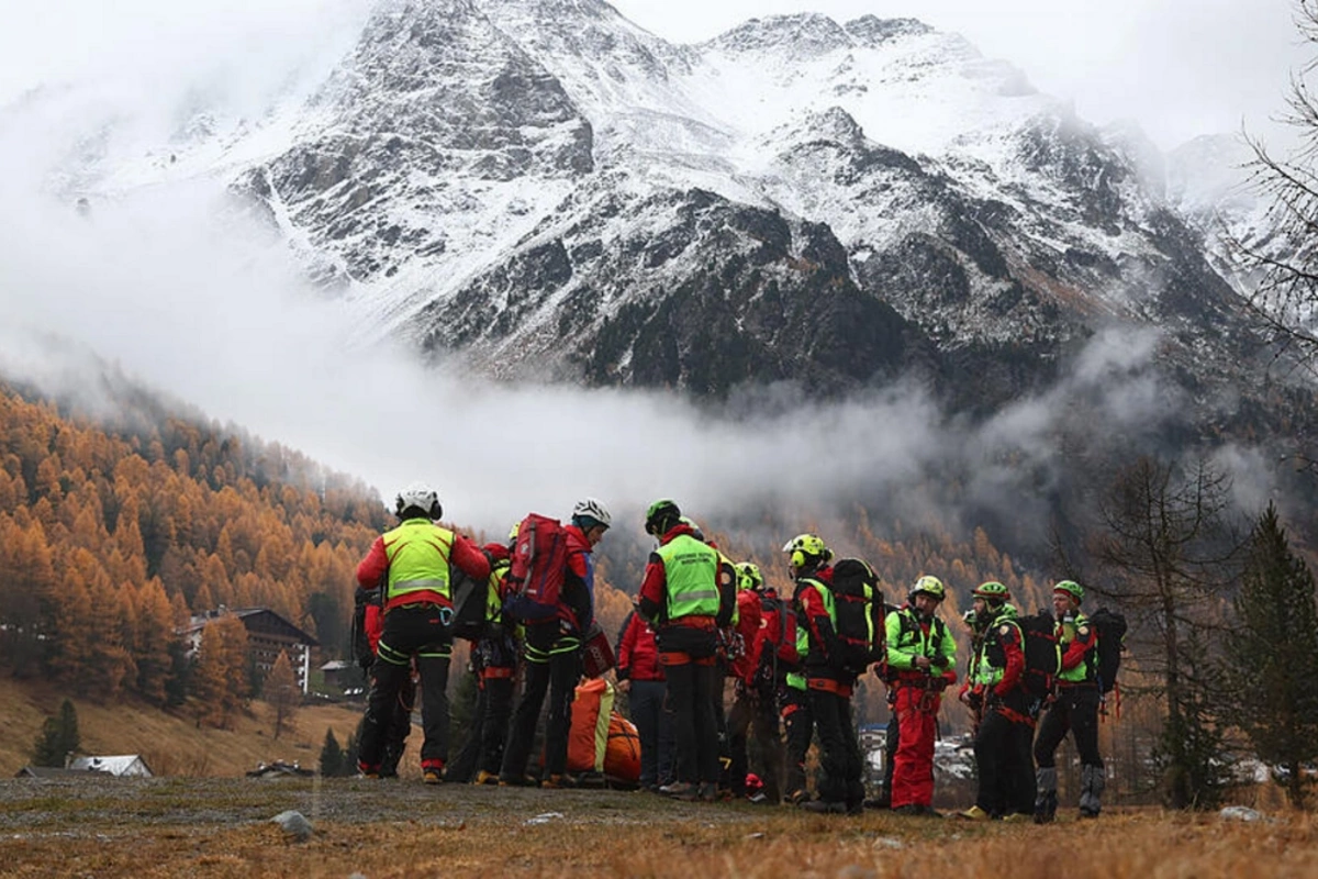 İtaliyada qar uçqunu nəticəsində beş alpinist həlak olub