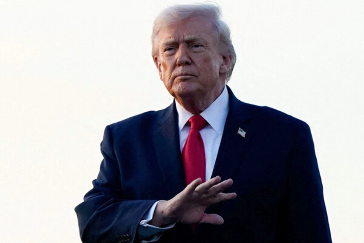 Tramp İrana mümkün zərbələr barədə görüş keçirib