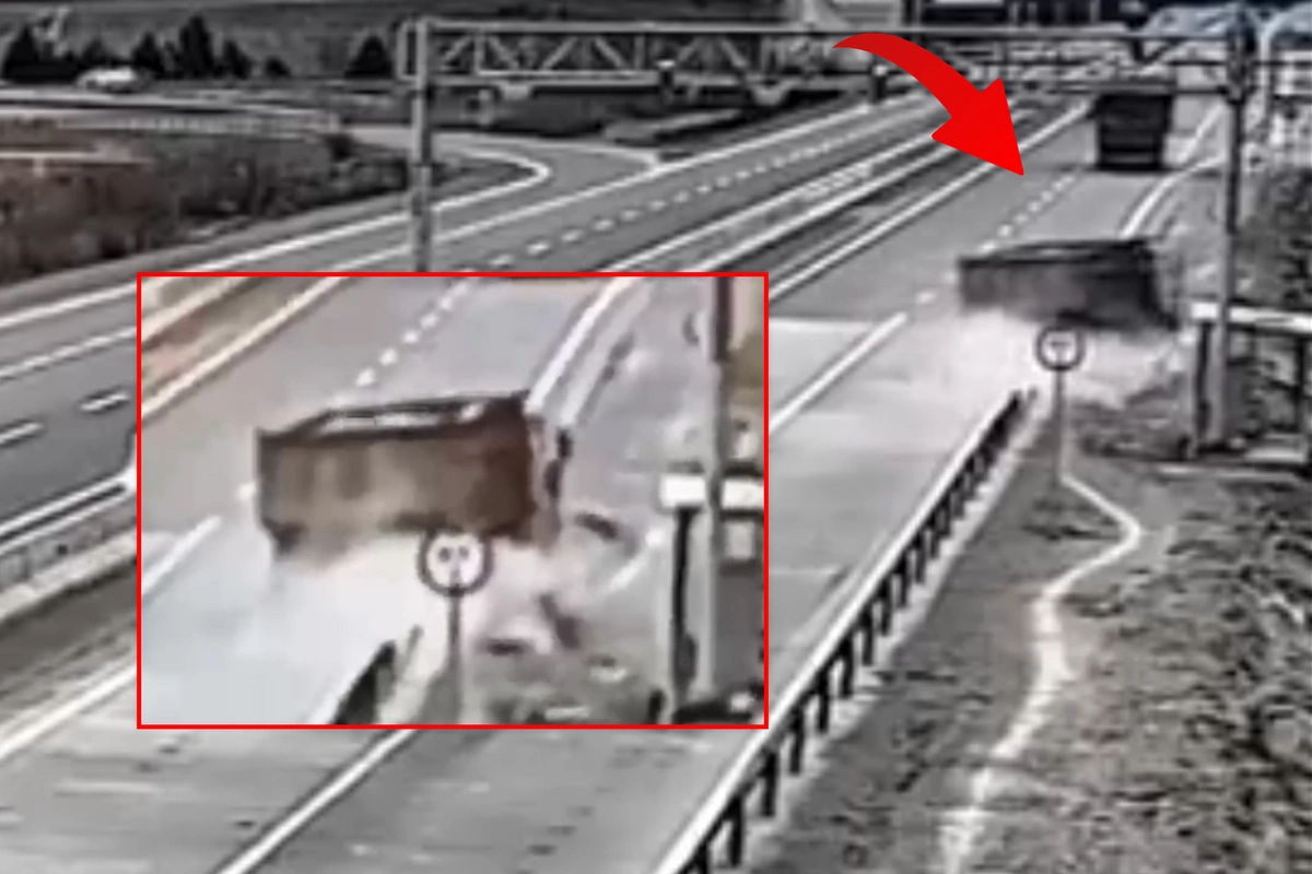 Bakı-Qazax yolunda yük maşını aşıb - ANBAAN VİDEO