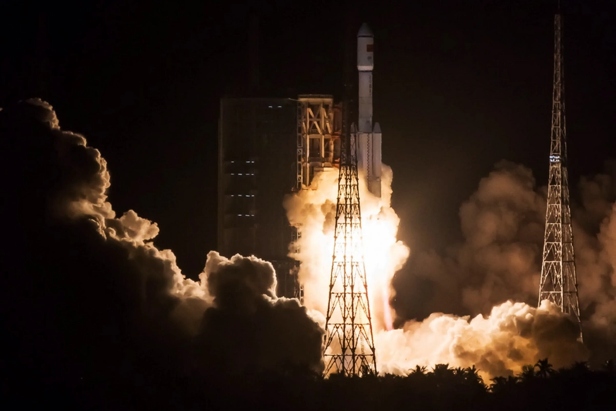 Çin raketi kosmik hədəfləri aşkarlamaq üçün peykləri orbitə buraxıb