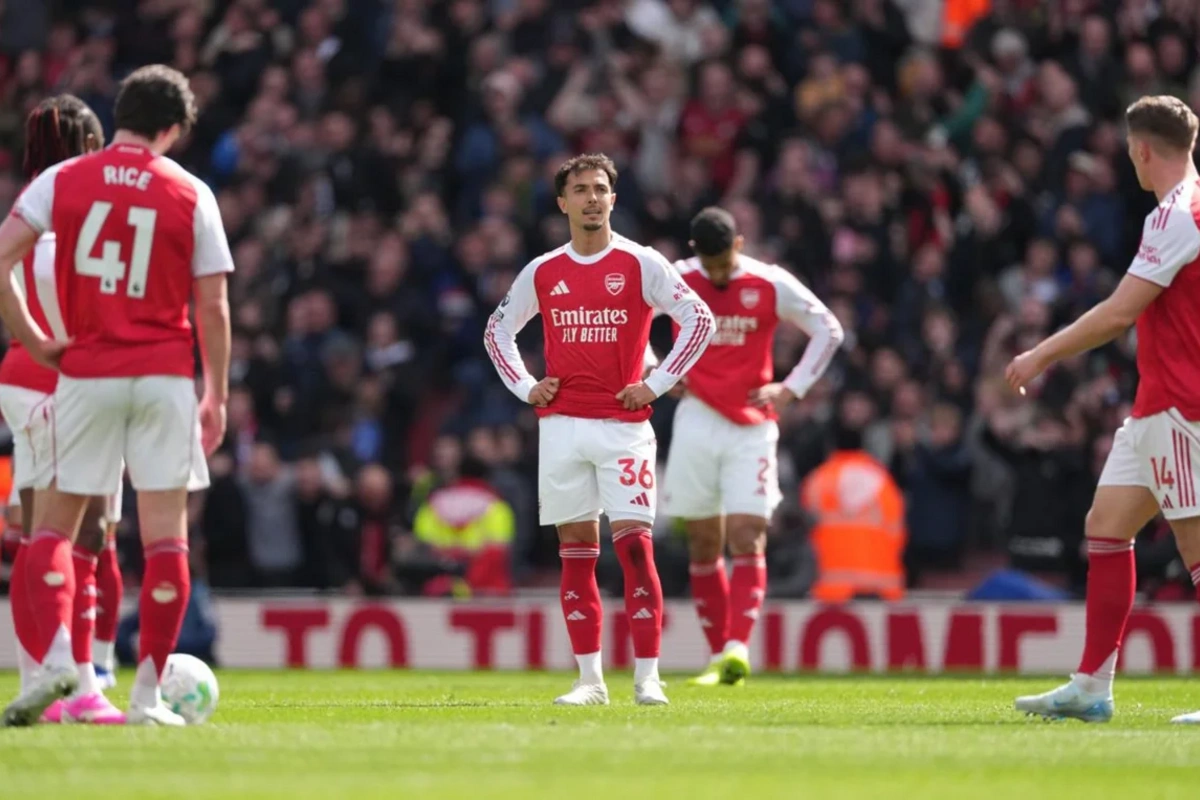 İngiltərə Premyer Liqasında SENSASİYA: Lider Arsenal evdə Bornmuta uduzdu