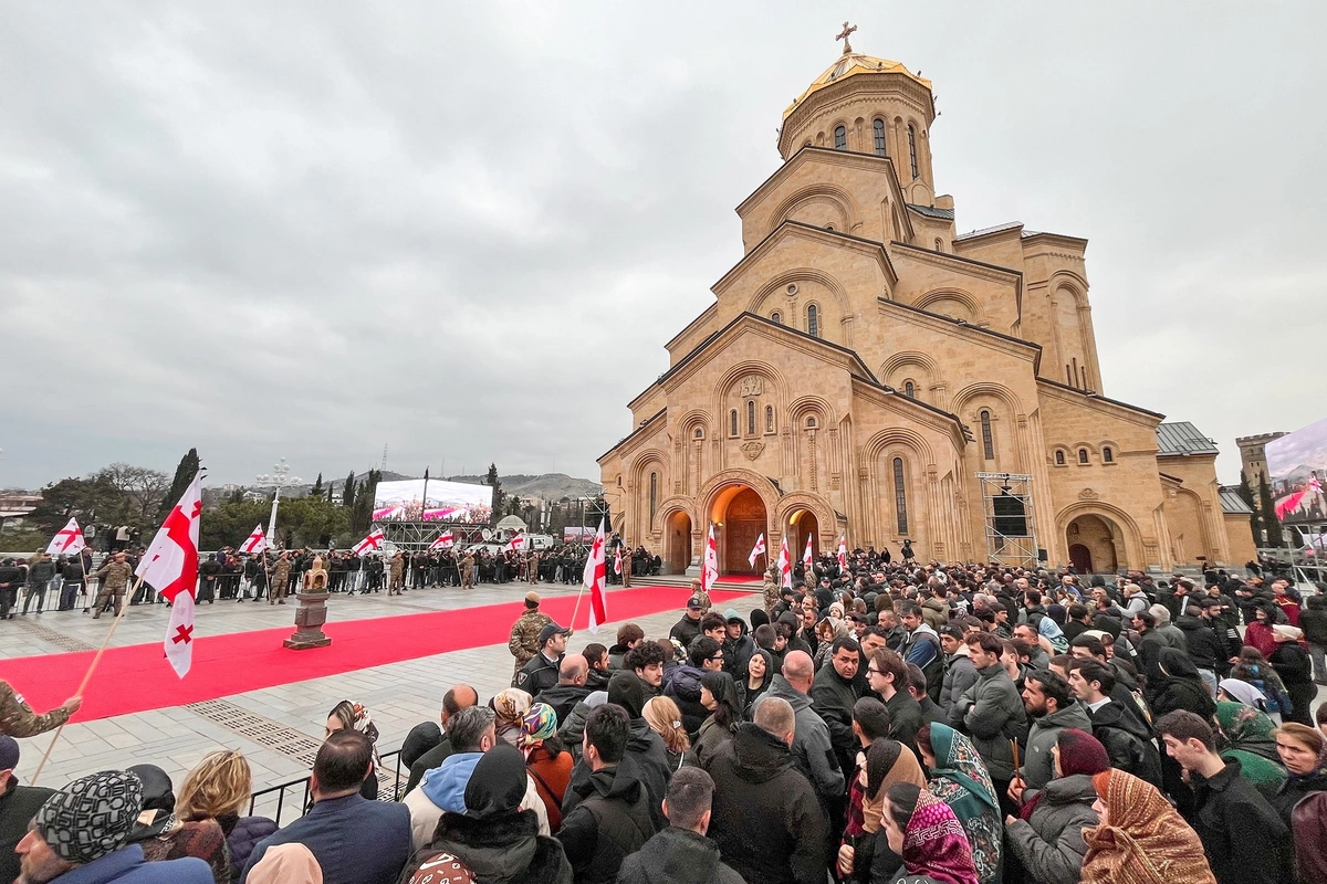 Gürcüstan yeni Katolikos-Patriarxını seçir