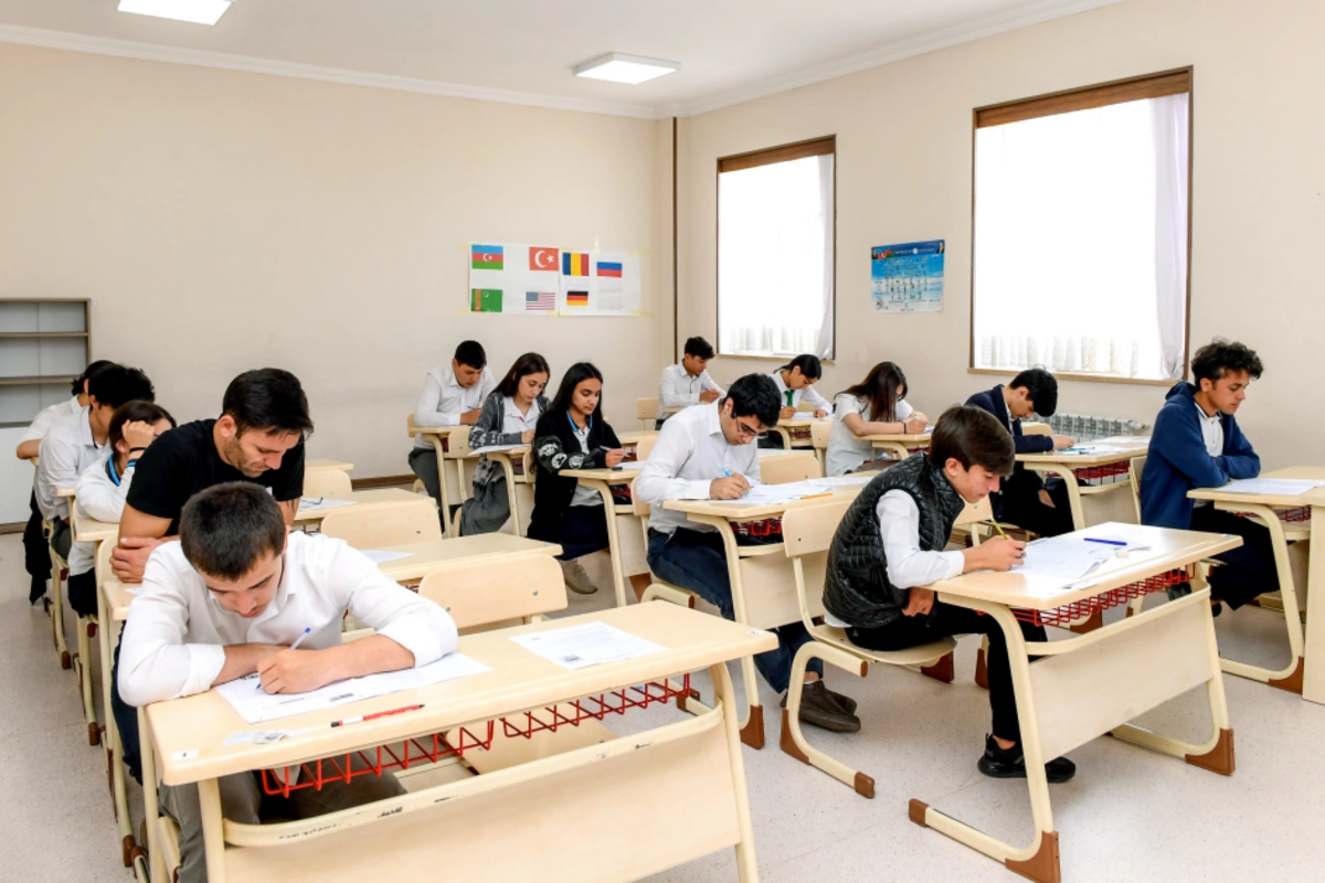 Gələn ildən 11-ci sinif şagirdləri buraxılış imtahanında xarici dil fənnindən esse də yazacaq