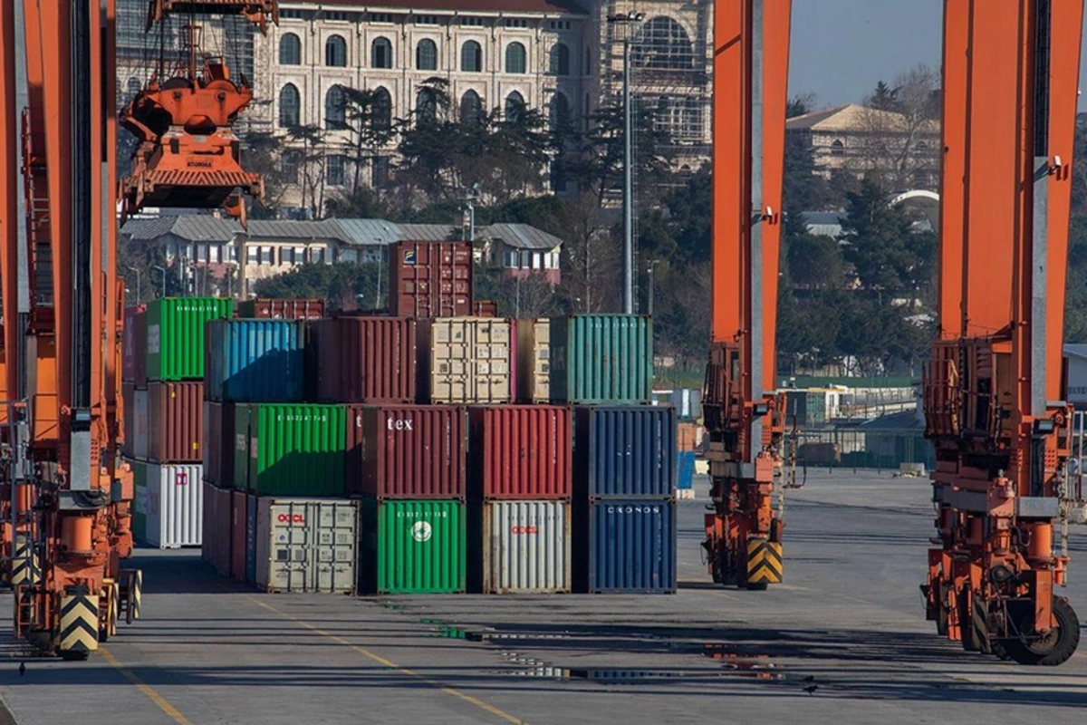 Azərbaycan qeyri-neft-qaz ixracını 7 %-ə yaxın artırıb