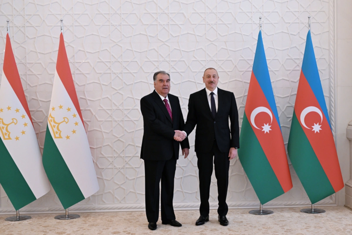 Emoməli Rəhmon Azərbaycan Respublikasının Prezidenti İlham Əliyevə zəng edib Emoməli Rəhmon Azərbaycan Respublikasının Prezidenti İlham Əliyevə zəng edib