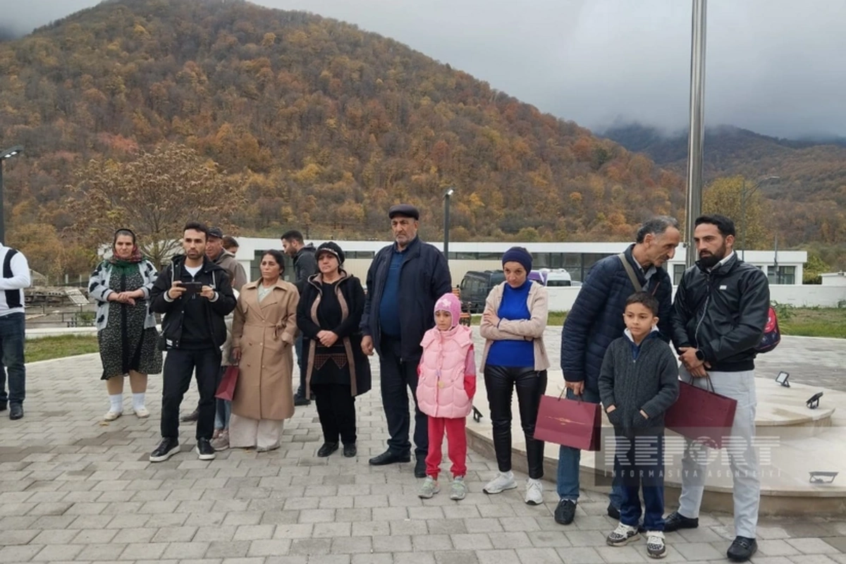 Növbəti köç karvanı Vəngli kəndinə çatıb, açarlar təqdim edilib